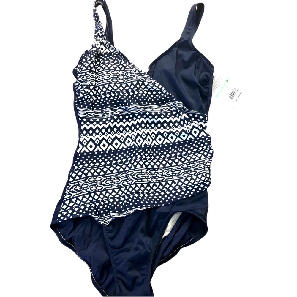 NWT Maxine of Hollywood One Piece Padded Swimsuit Size 8